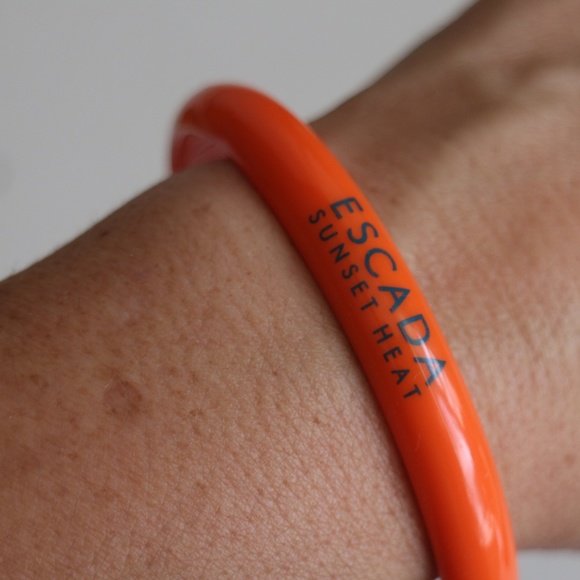 Escada Bangle Bracelet - Picture 4 of 6